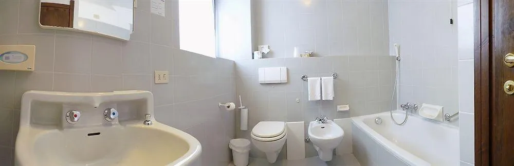 Hotel Ferre 利维尼奥